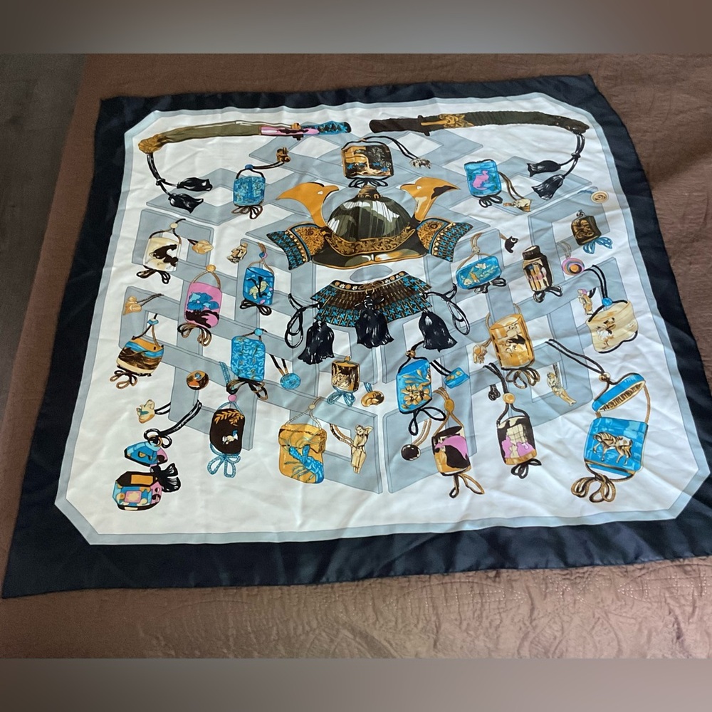 Water Silk New York Paris London 100% Polyester Asian Theme Square Scarf 35”